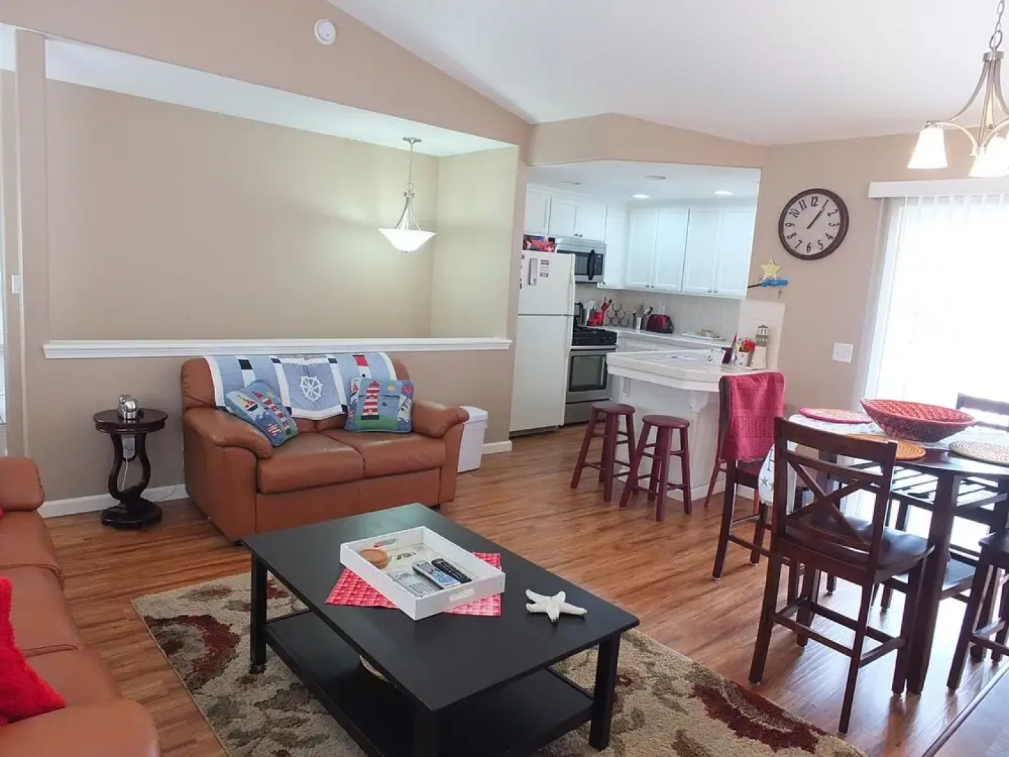 618 Airpark 2 Bedroom Condo by Redawning