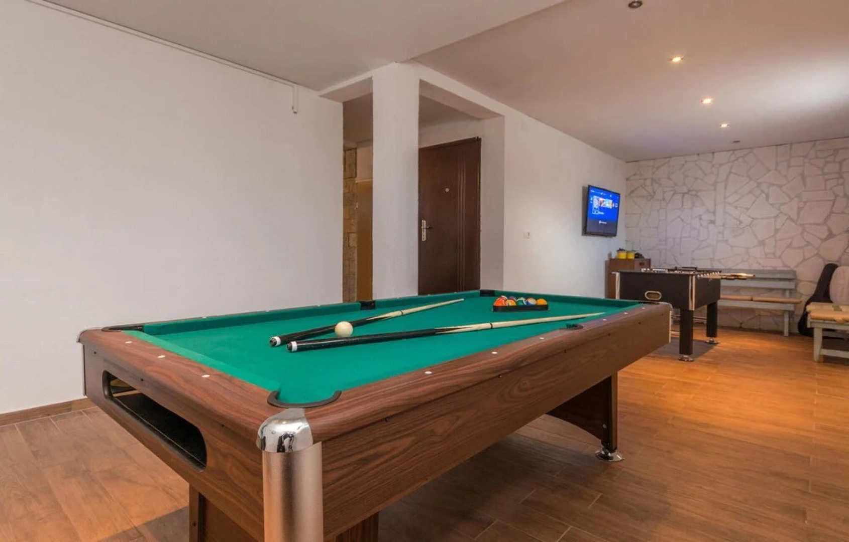 Amazing Home in Biograd na Moru With 4 Bedrooms, Wifi and Outdoor Swimming Pool