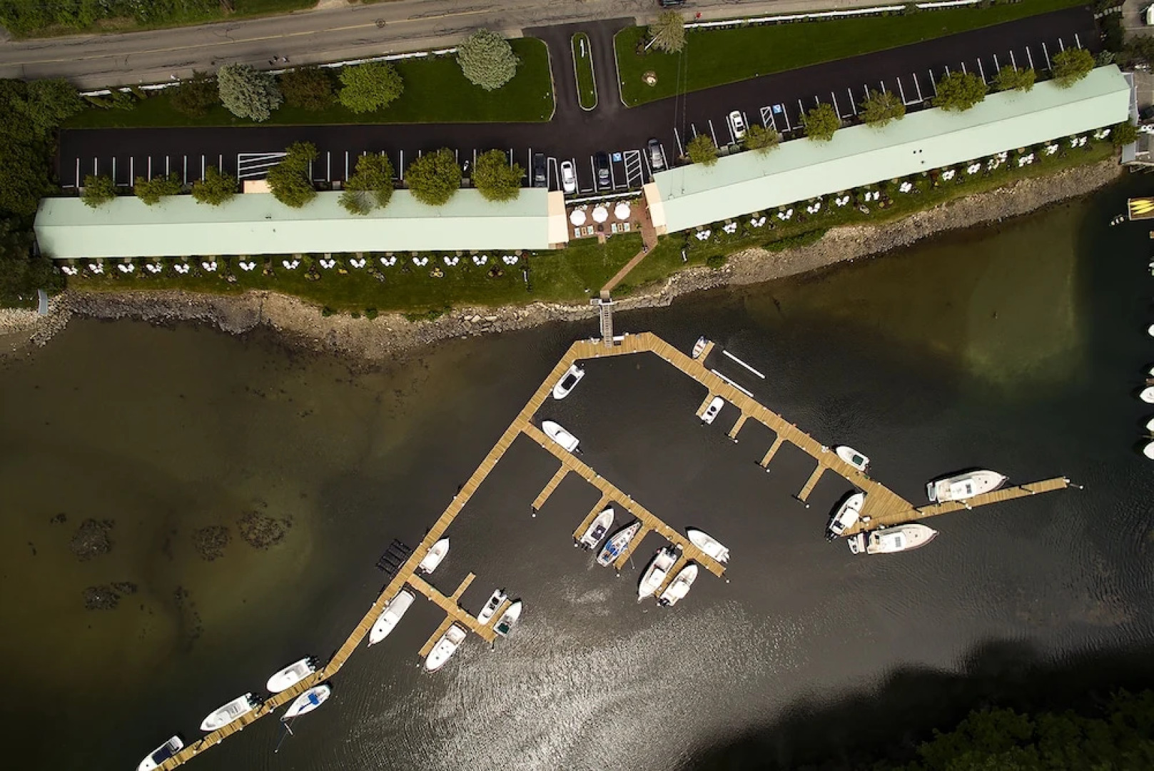 Yachtsman Hotel & Marina Club