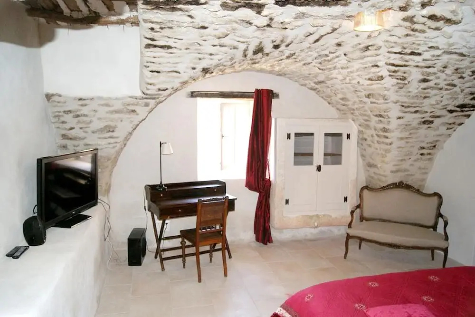 Villa With 5 Bedrooms in Oppède, With Wonderful Mountain View, Private