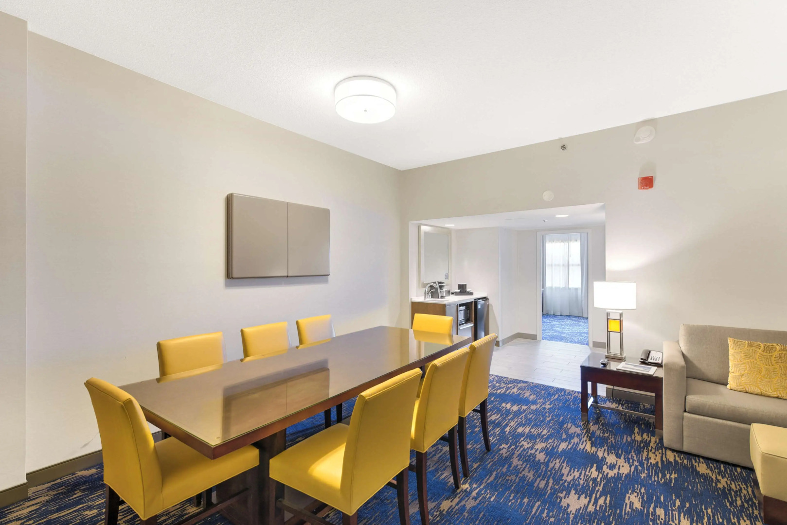 Embassy Suites by Hilton Alexandria Old Town