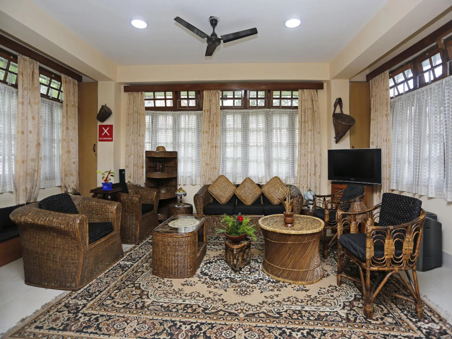 Capital O 2402 Hotel HighWinds