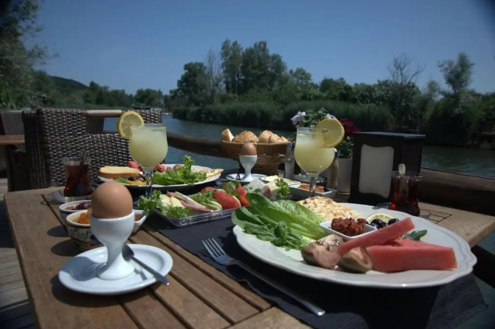 Tranquilla River Lodge - Adults Only