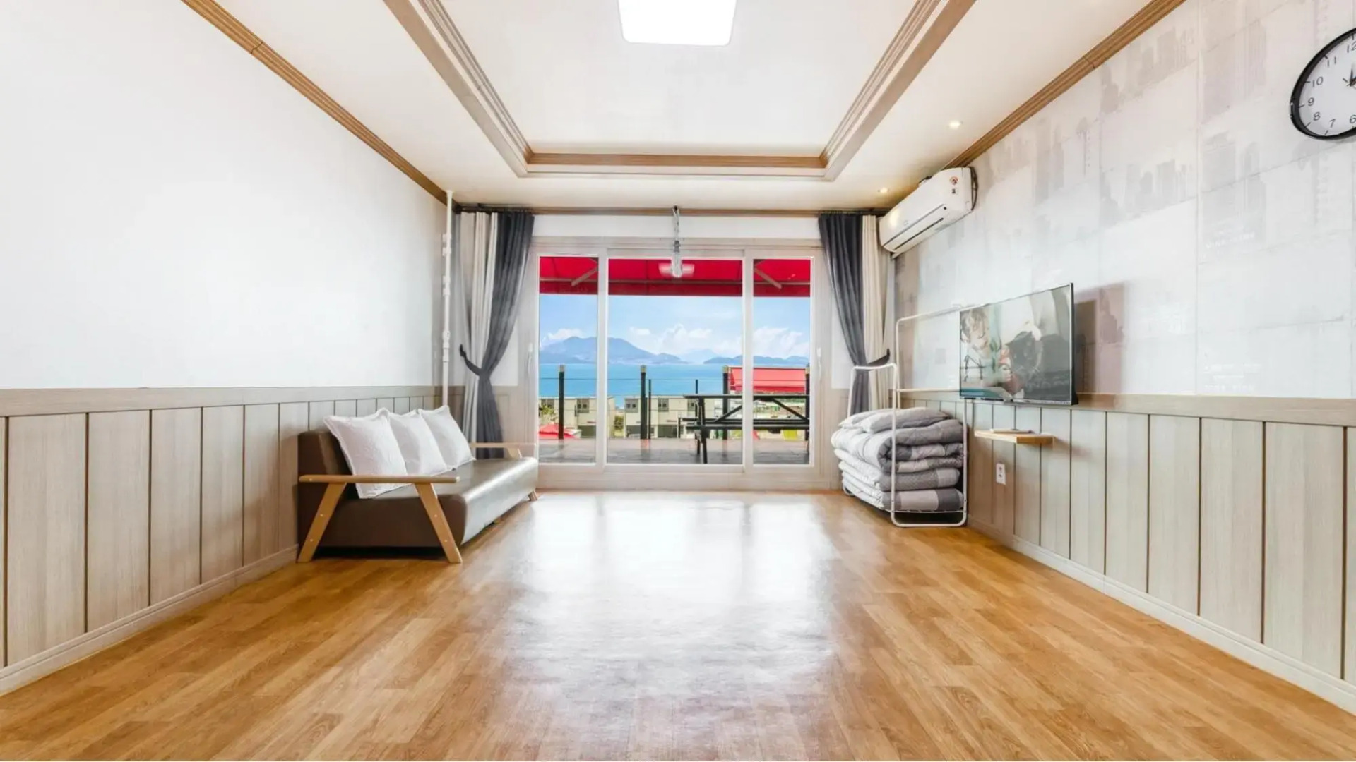 Yeosu Haegaram House Pension