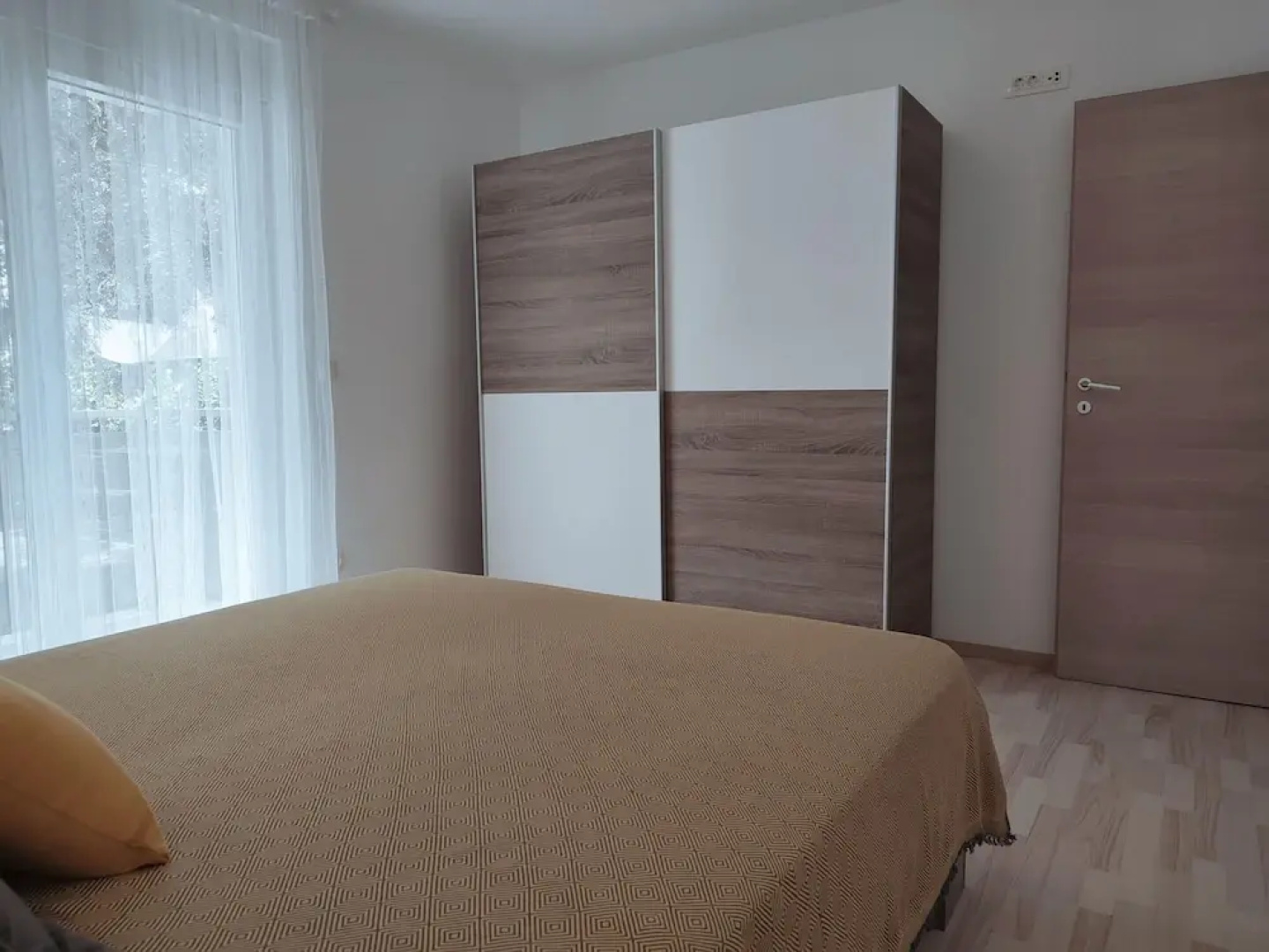 Modern Apartment in Kastel Stafilic With Fenced Garden