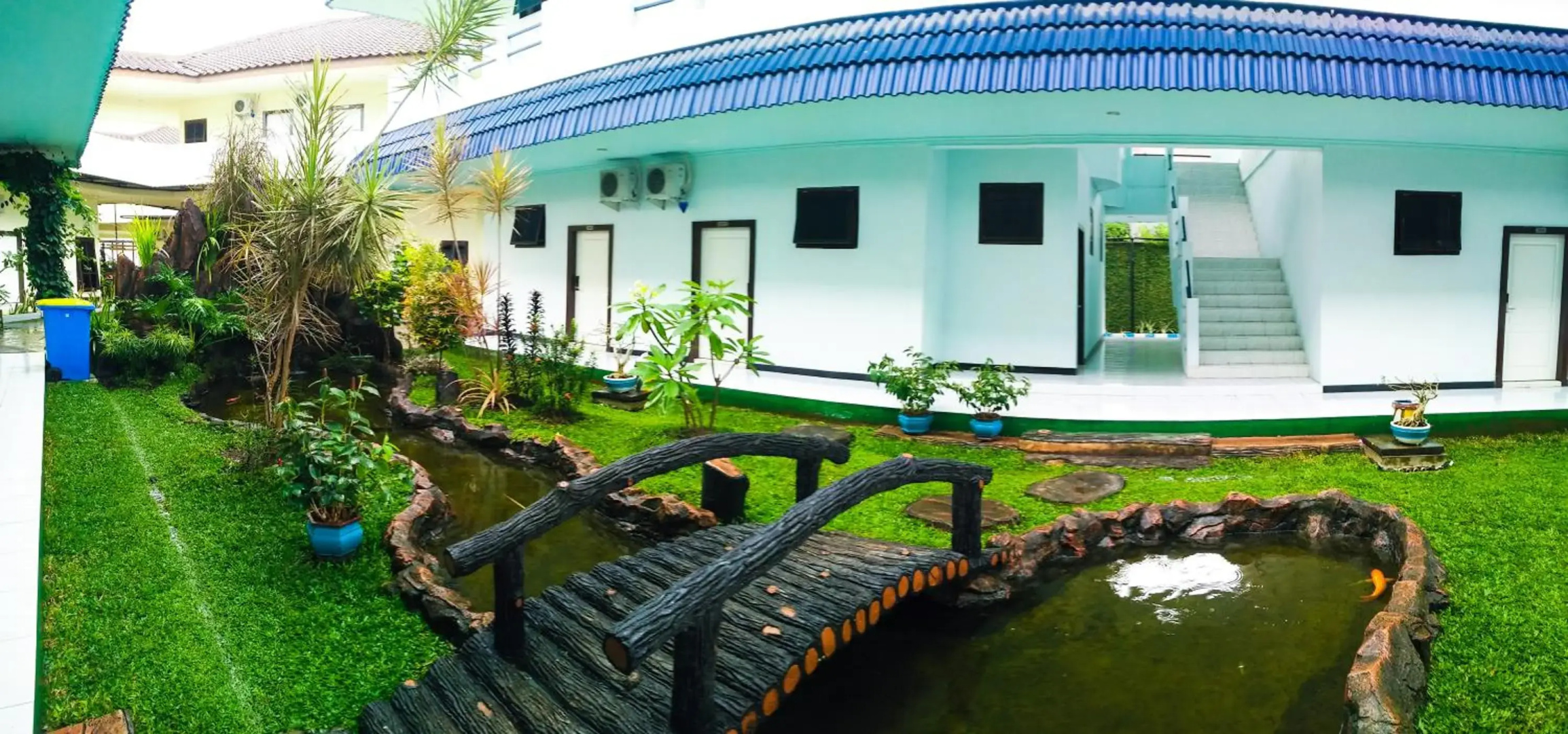 Mahkota Hotel Genteng