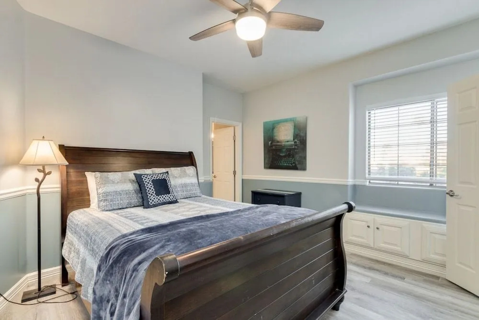 Stunning Waterfront Paradise! Sleeps 16! Heated Pool/Spa and Lots of Fun! by RedAwning