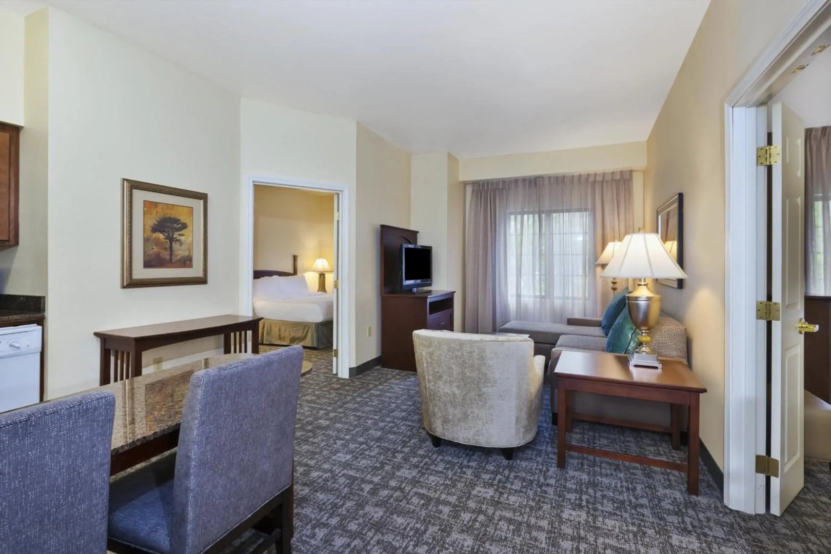 Staybridge Suites Lansing - Okemos by IHG
