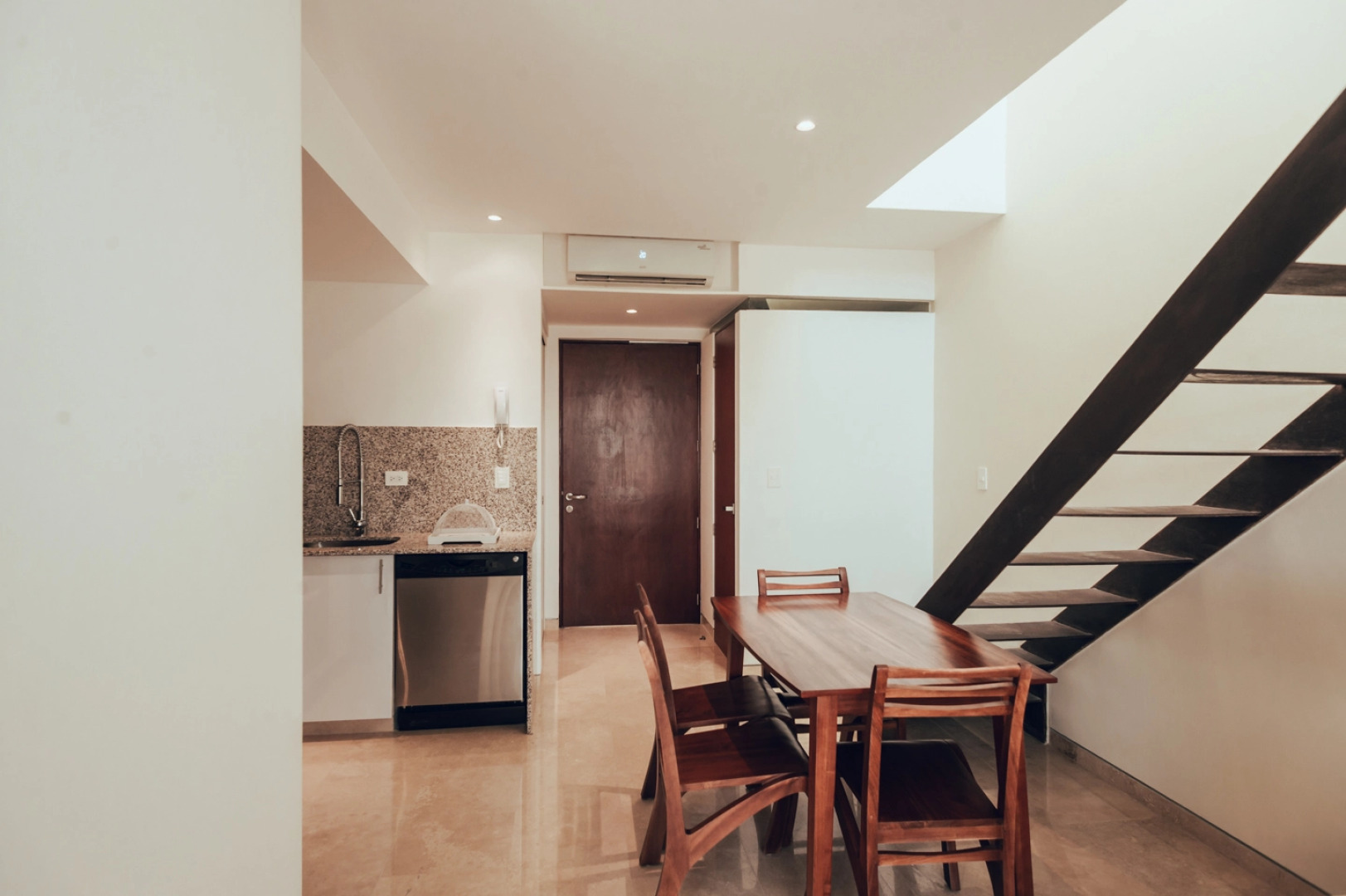 Antera Hotel & Residences