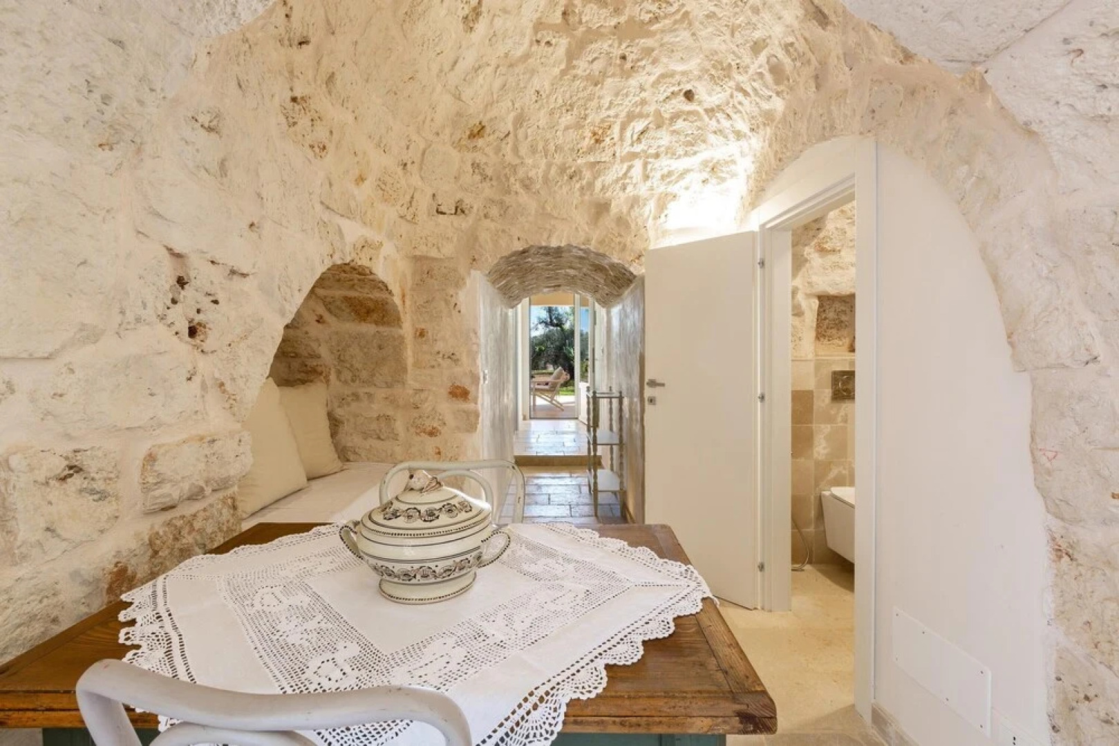 3360 Trulli Pangi by Perle di Puglia
