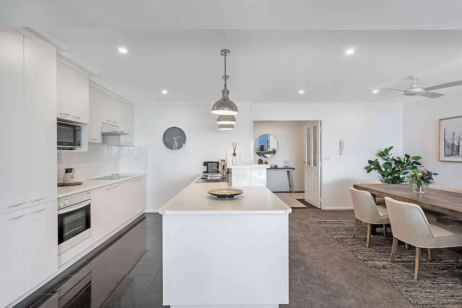 Le Vogue, Unit 22, 16 Magnus Street