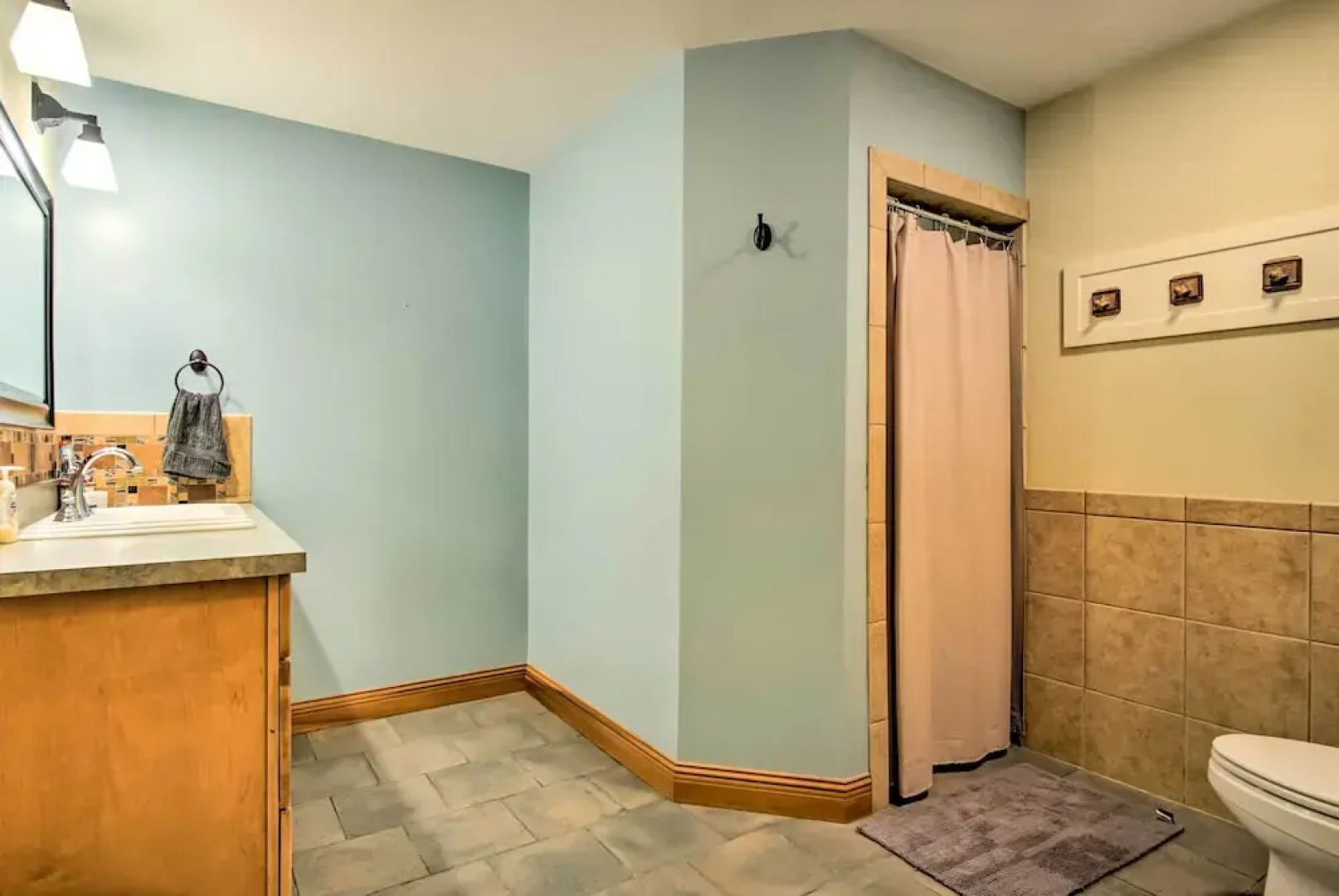 7-acre Coastal Michigan Home w/ Hot Tub & Sauna!