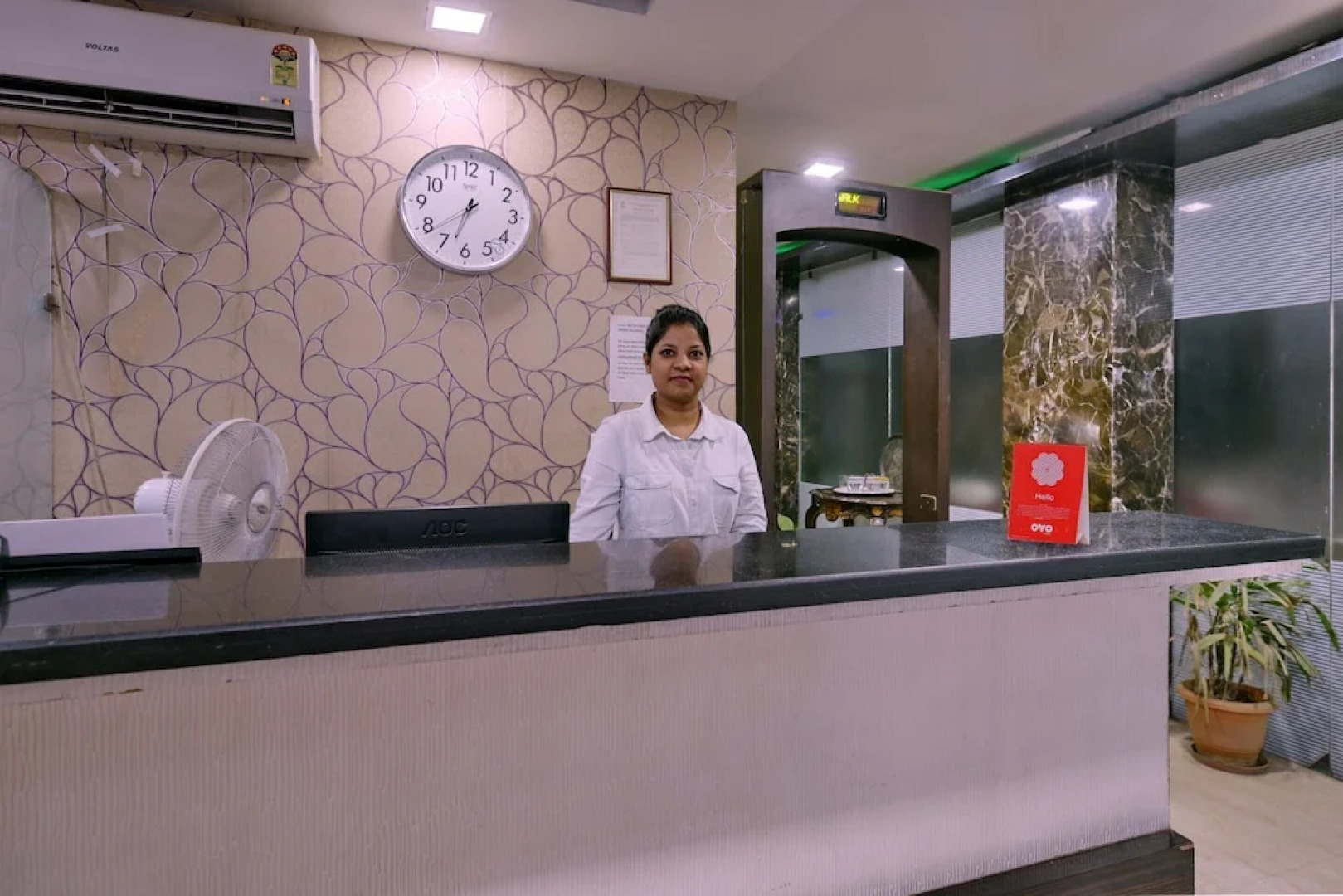 OYO 464 Hotel Lotus Palace