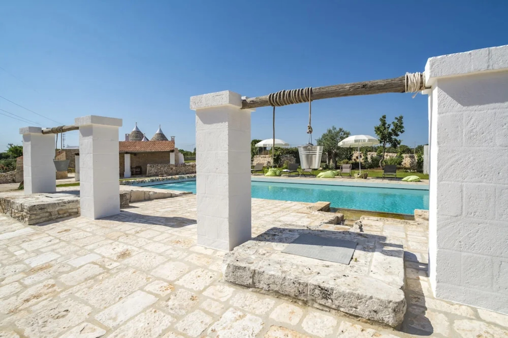 Don Diego, Trulli Villa with pool