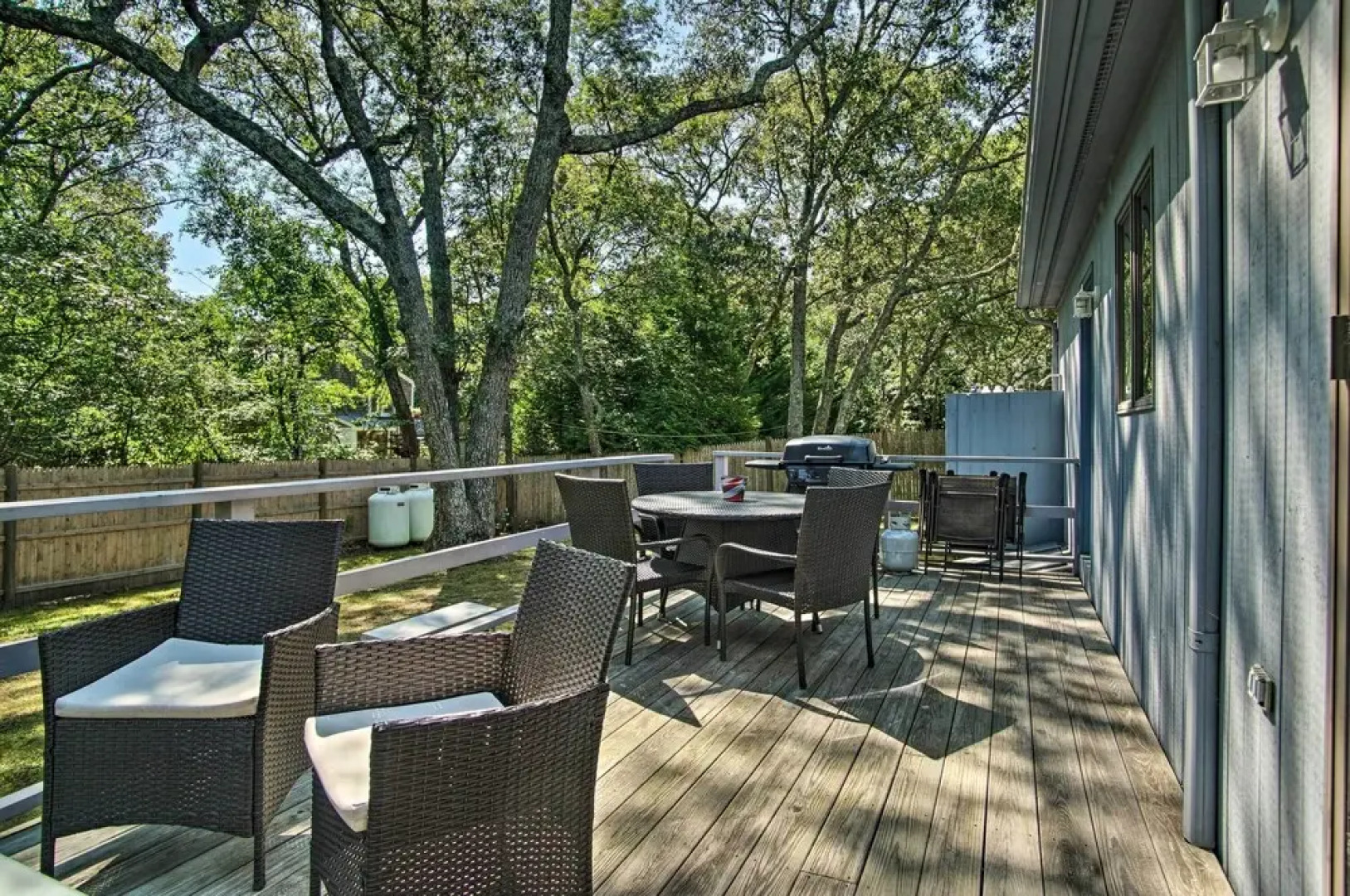 Vineyard Gem < 2 Mi to Beach & Oak Bluffs!