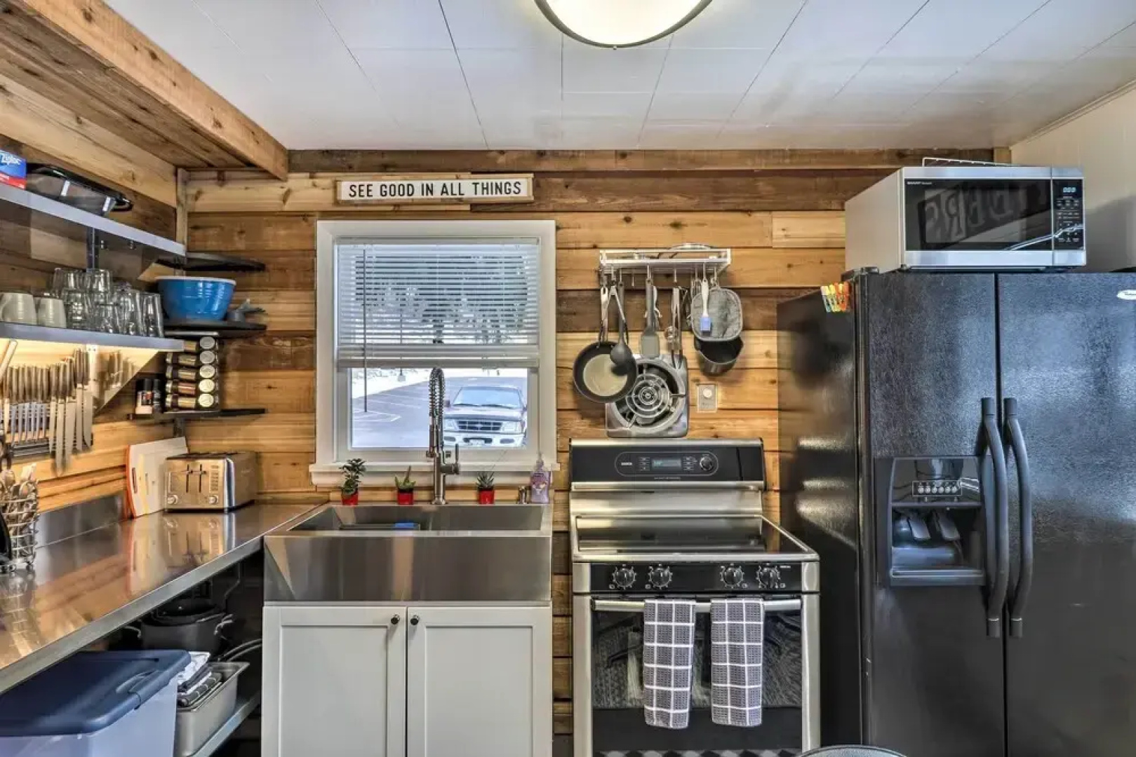 Downtown Bigfork Home w/ Fire Pit, Walk to Harbor!
