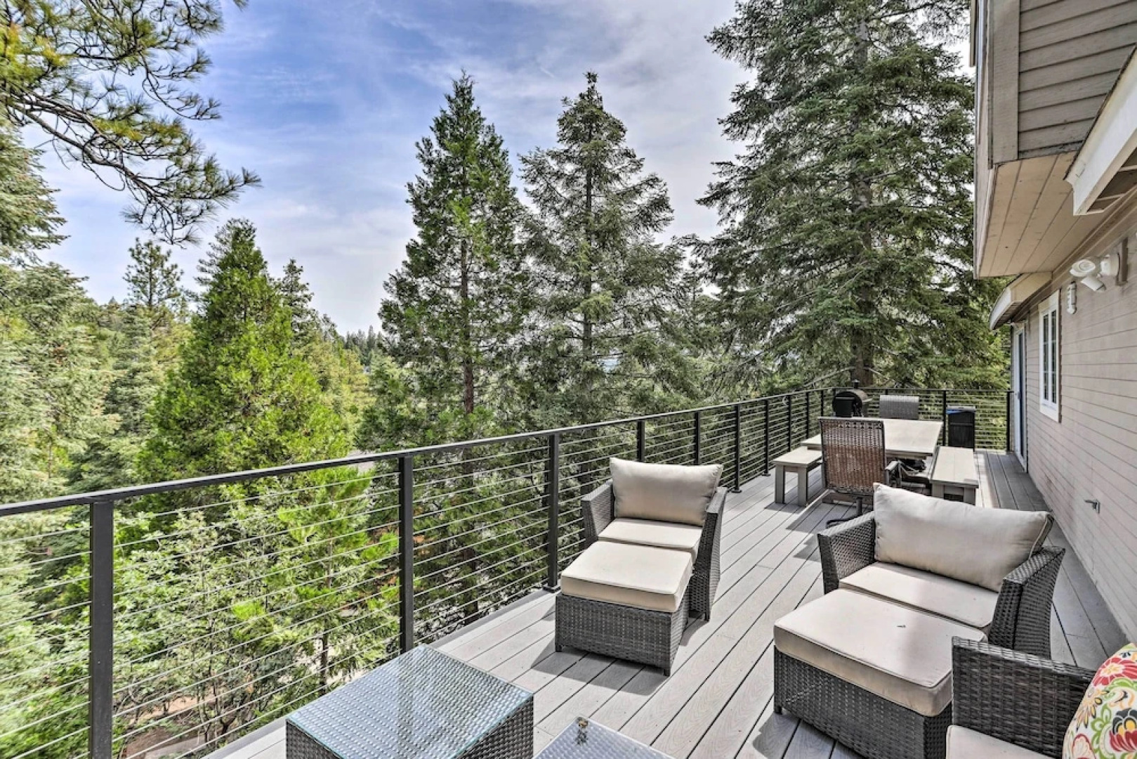 Spacious Lake Arrowhead Home w/ Putting Green