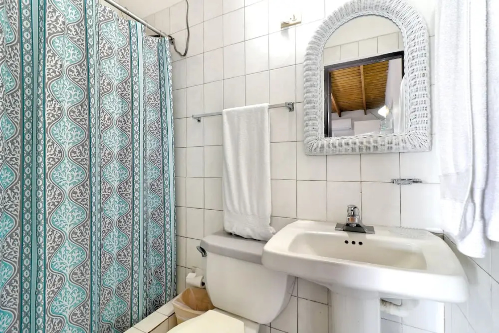 Luichy's Seaside Hotel