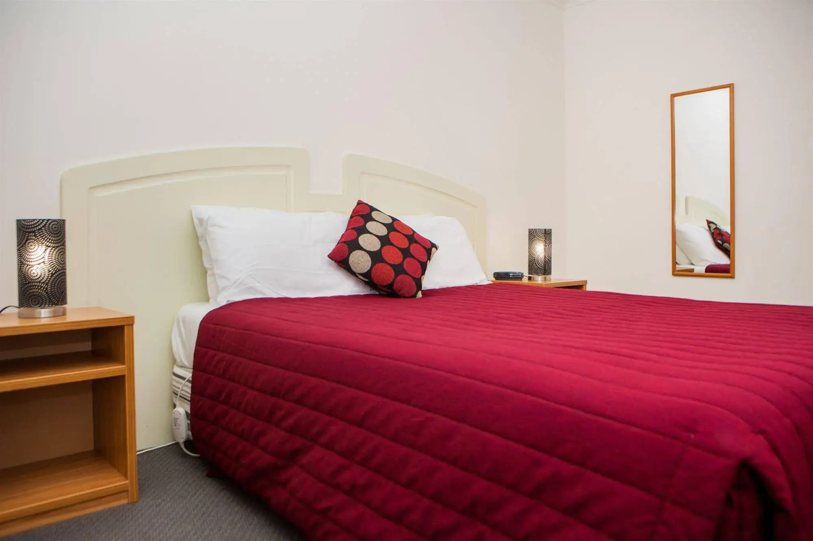 Antonio Mews Motel
