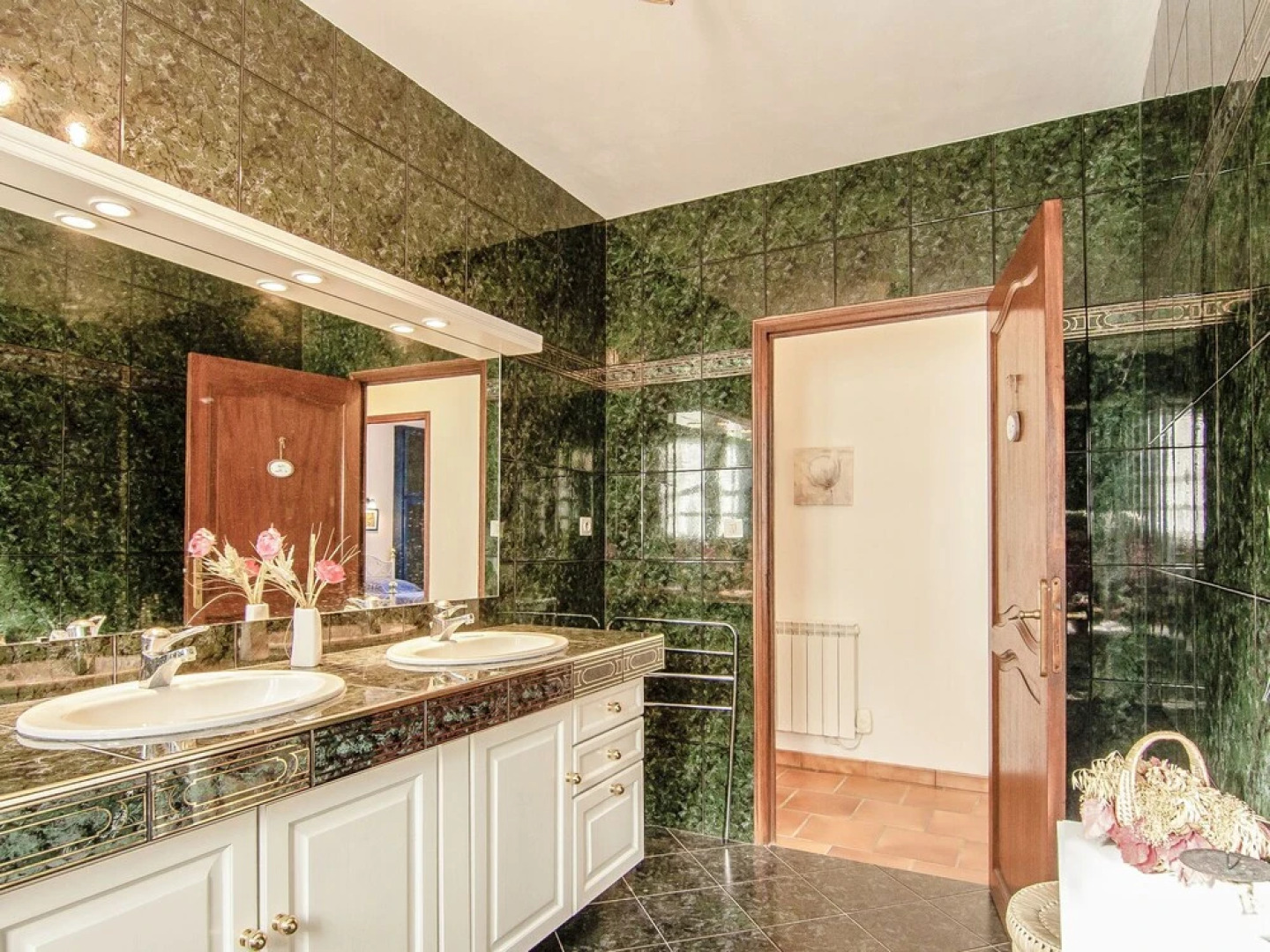 Lovely Villa in Condat-sur-vézère With Swimming Pool