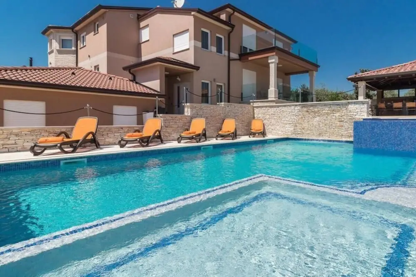 Luxury Villa Maxima