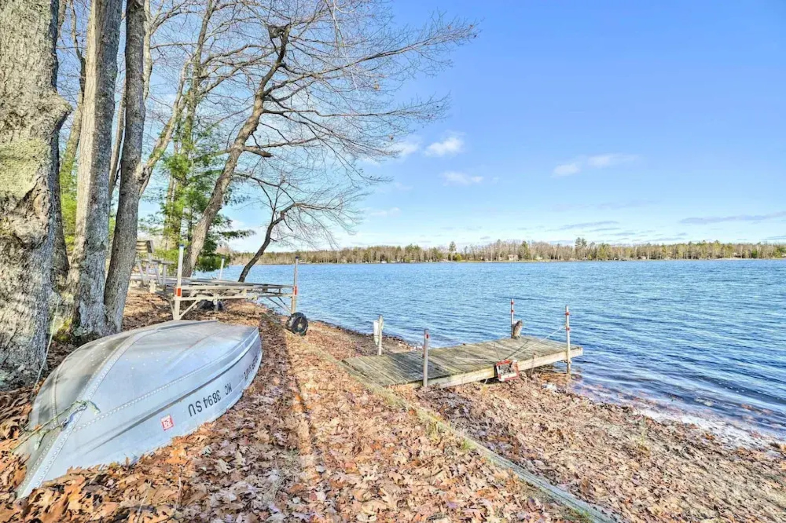 Secluded Lost Lake Cottage w/ Spacious Loft!