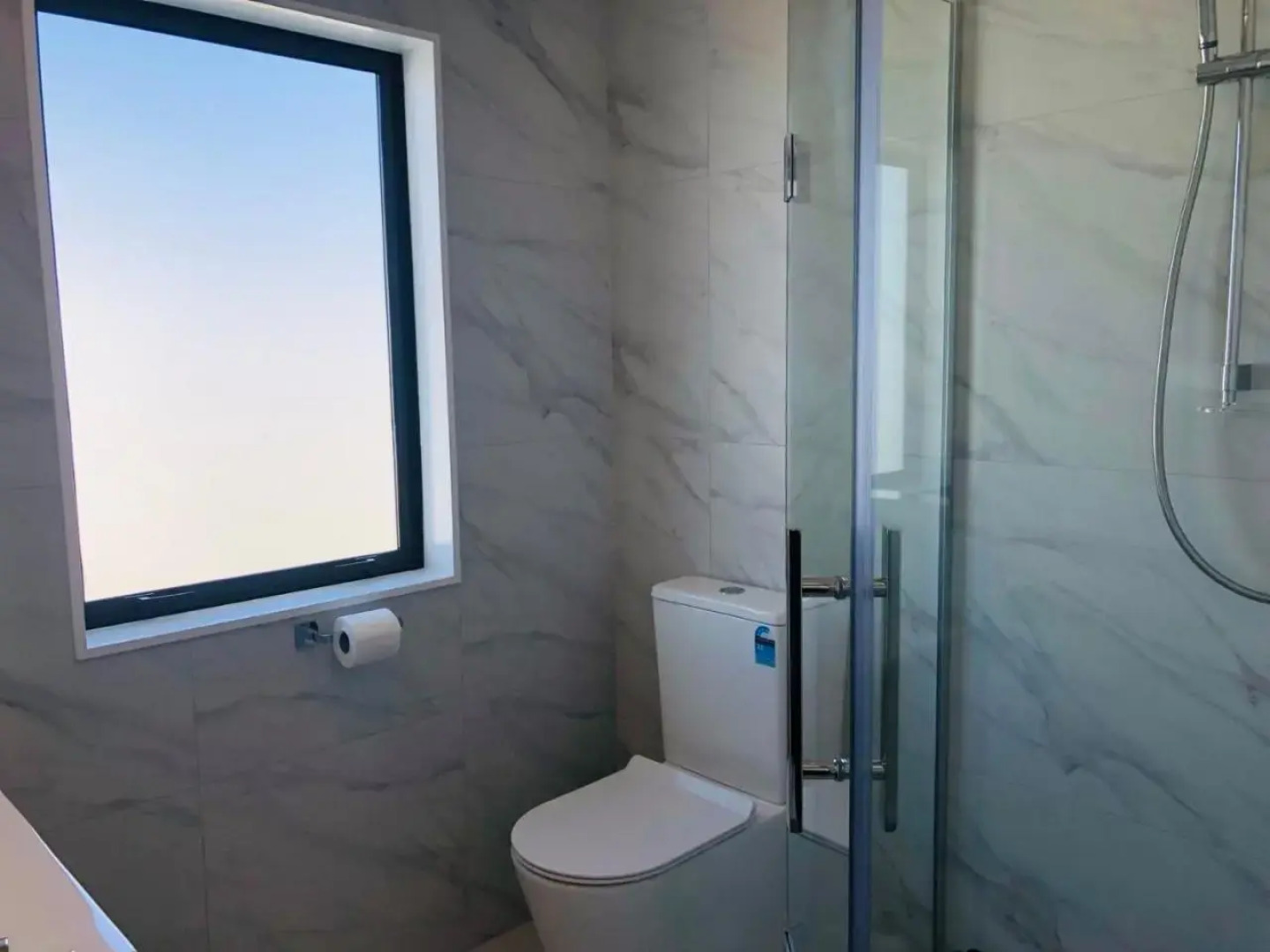 Modern & Luxurious Home 2