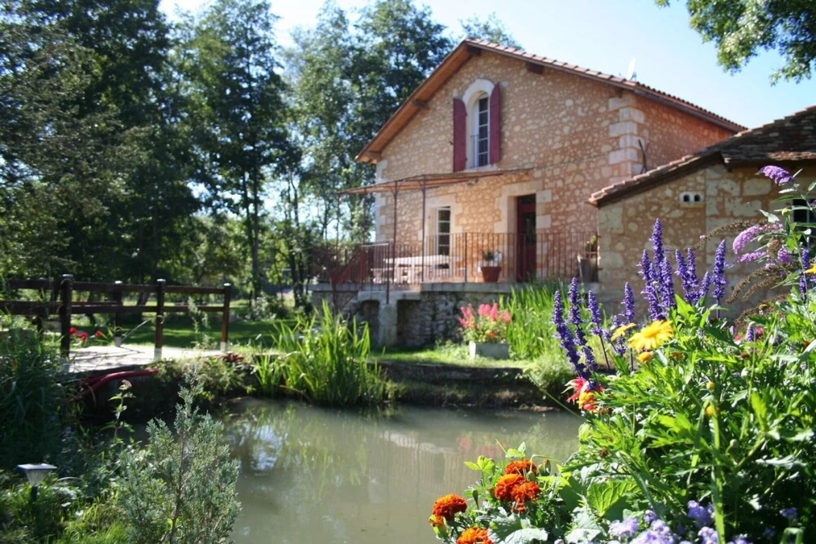 Villa With 6 Bedrooms in Mussidan, With Private Pool, Enclosed Garden