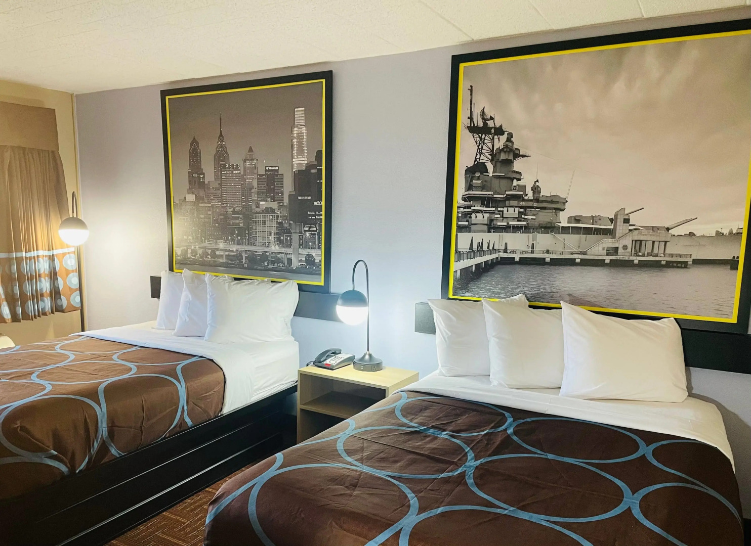 Super 8 by Wyndham Gloucester