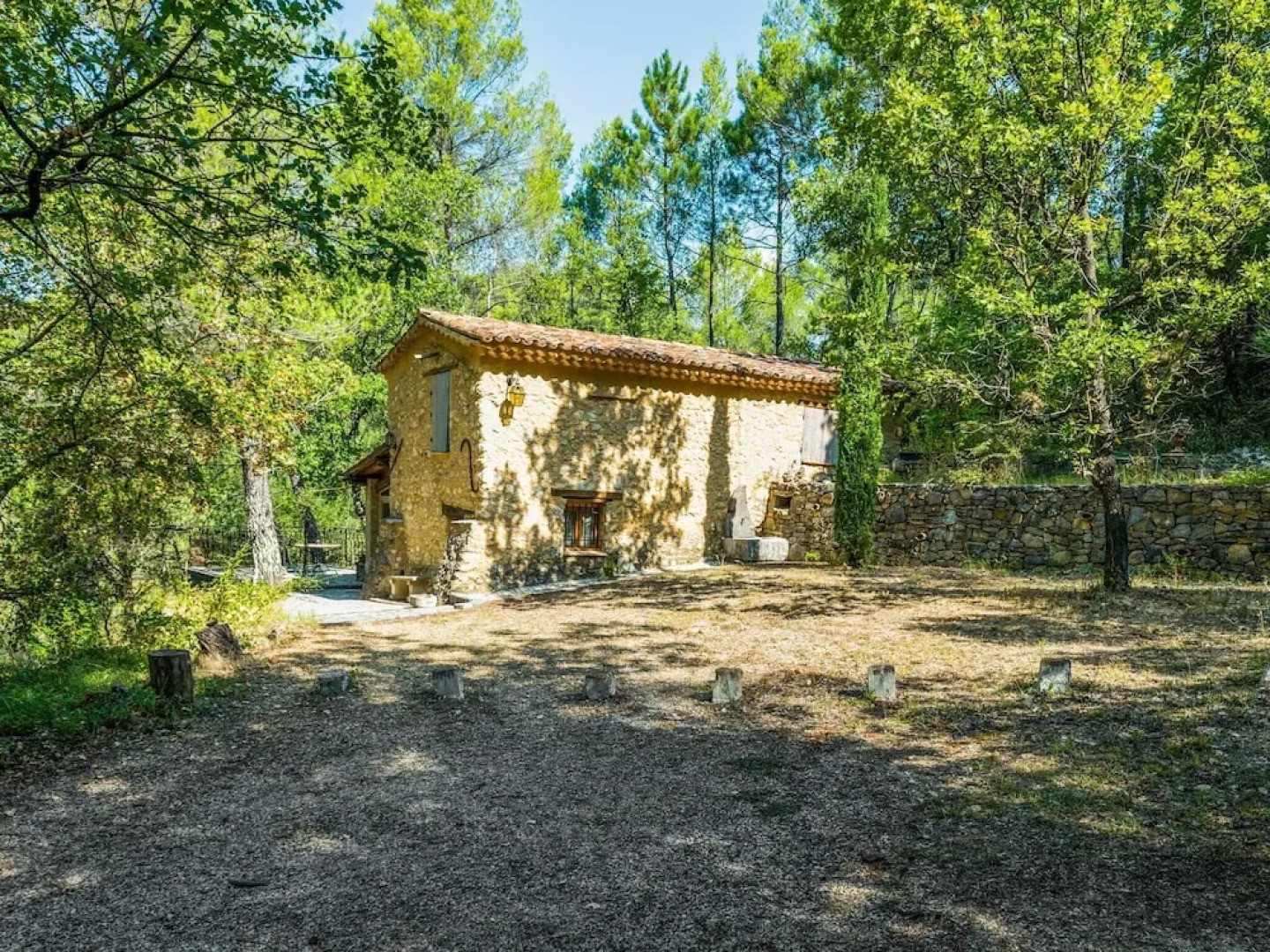 18th Century, Cosy Middle House in Barjols