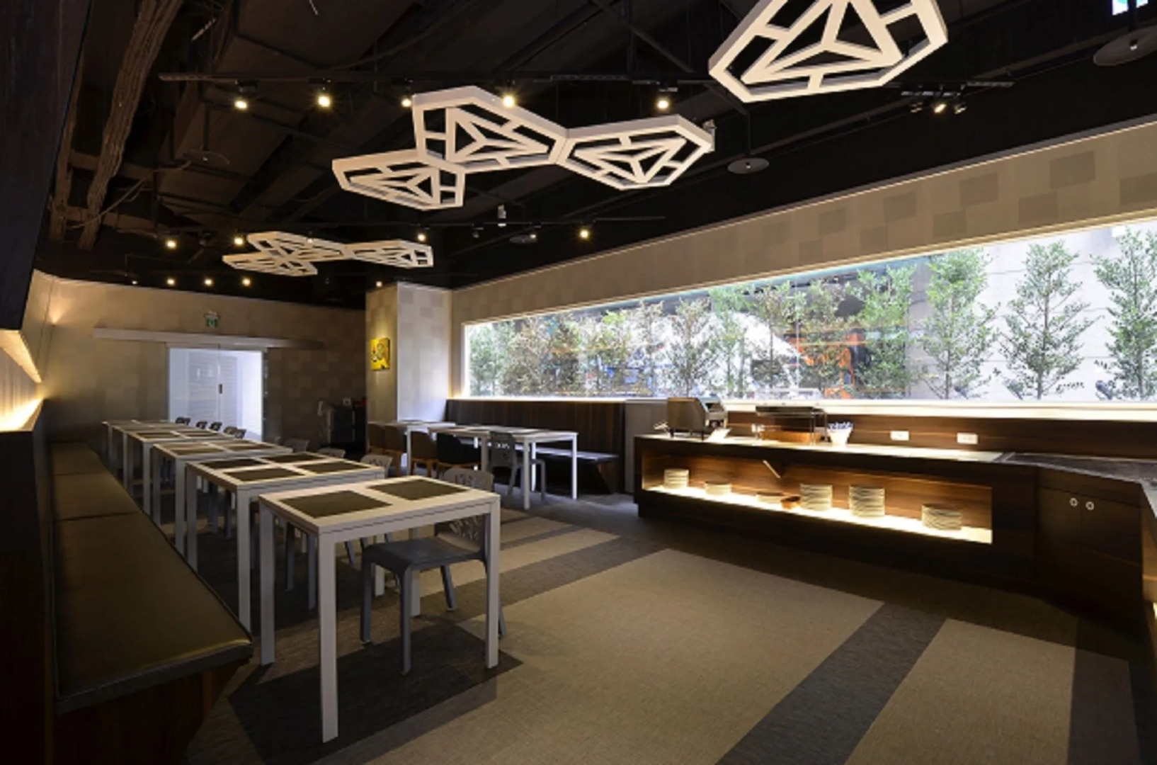 Airline lnn Green Park Way