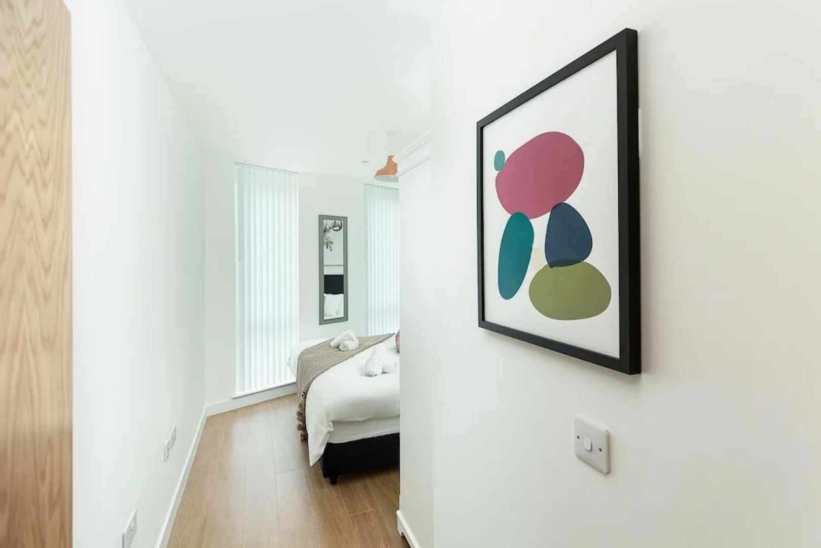 Price & Weeks - Winchester Suite (with Parking)