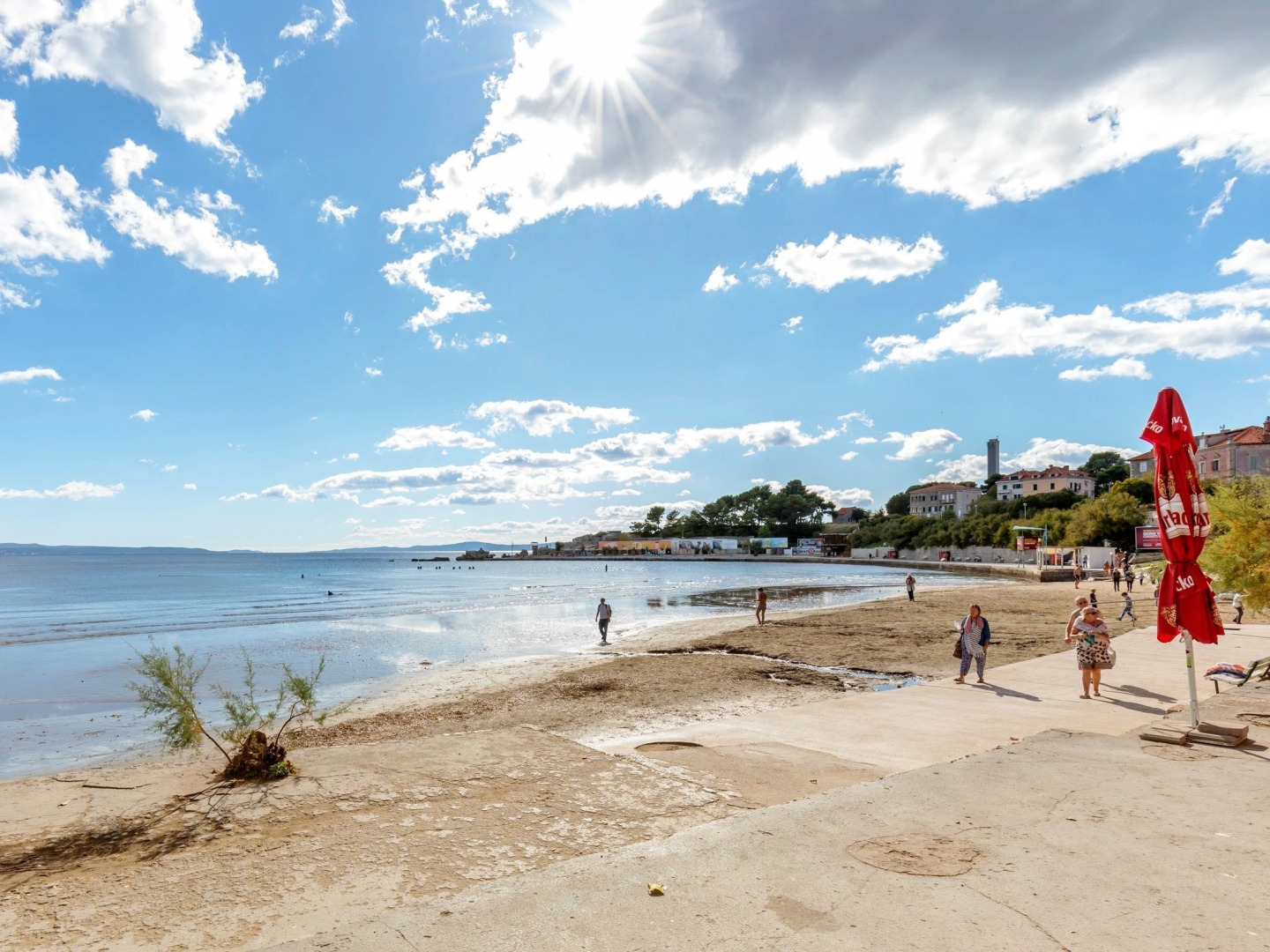 Apartments & rooms Rina