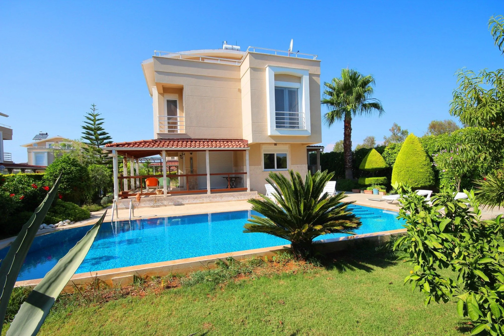 Paradise Town Villa ART