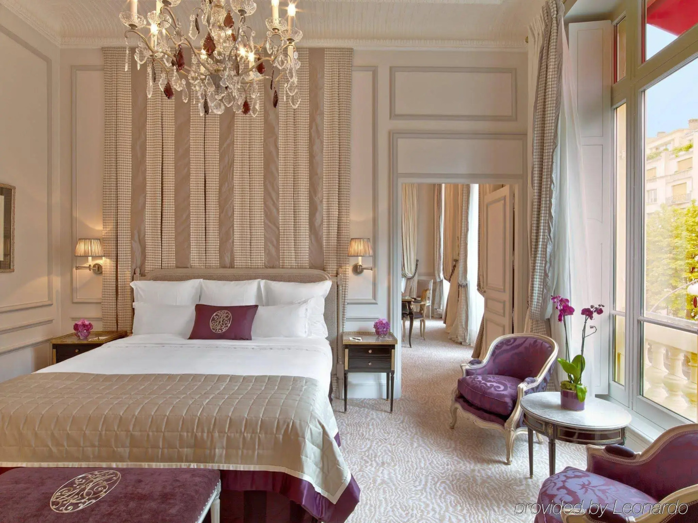 Отель Plaza Athenee