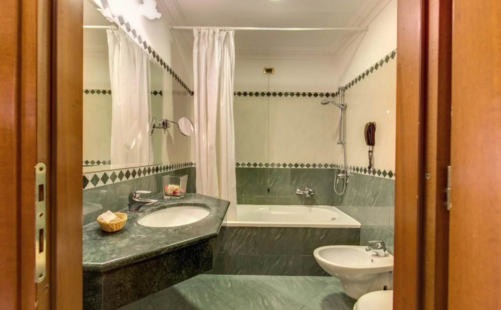 Hotel Contilia