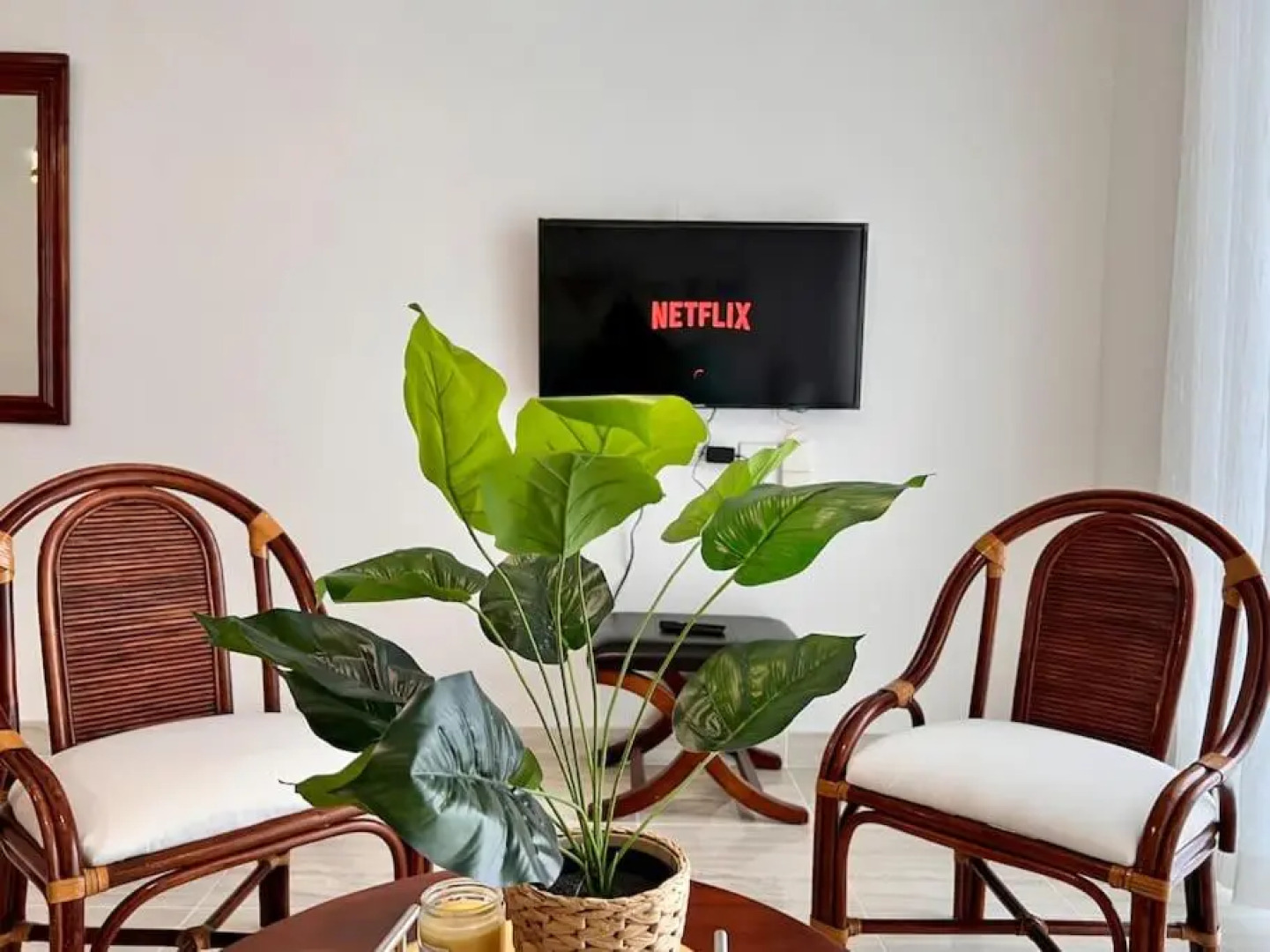 Amazing apartment in thecity 30mins from the beach