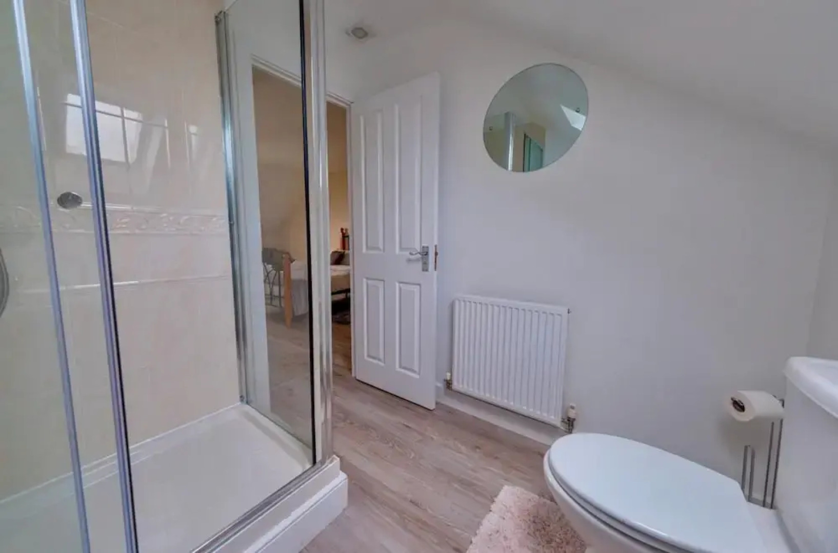 Cosy Home-sleeps 5- Private Garden- Free Parking