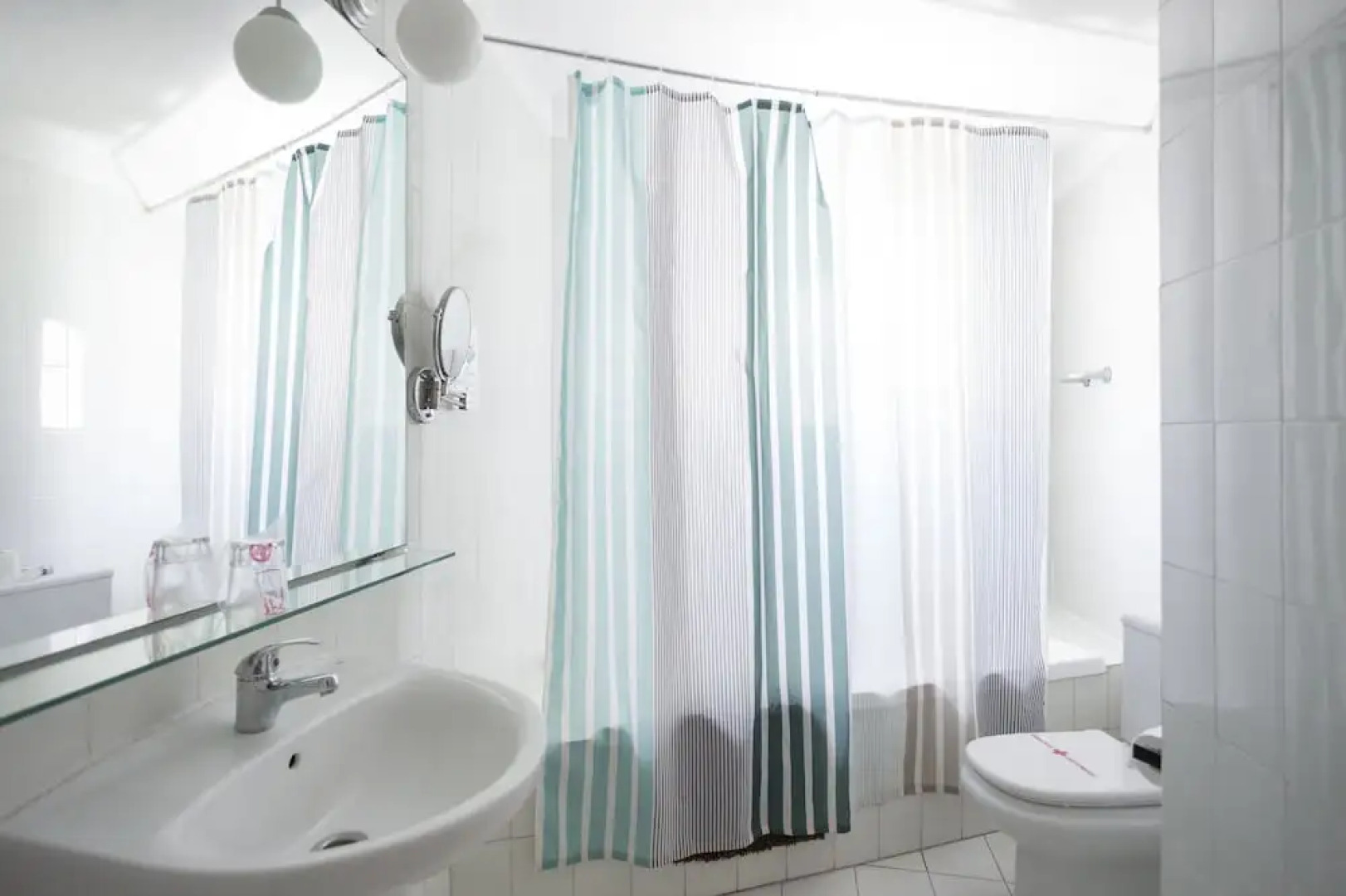 Playaflor Chill Out Resort, a 50 mtrs de la playa