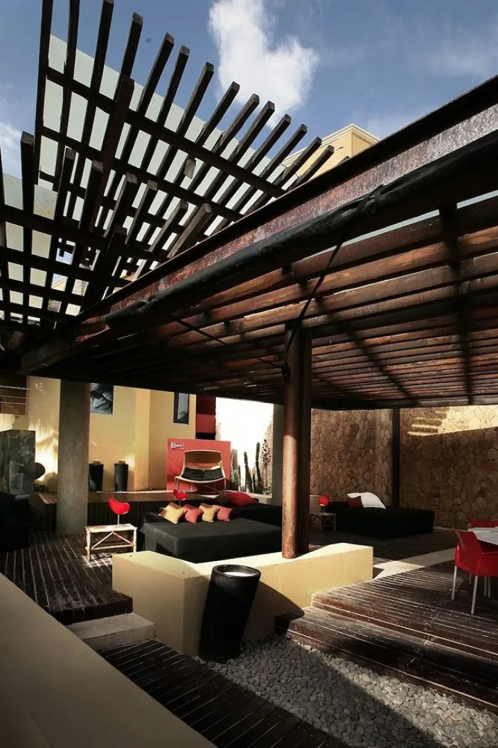 Mosquito Beach Hotel