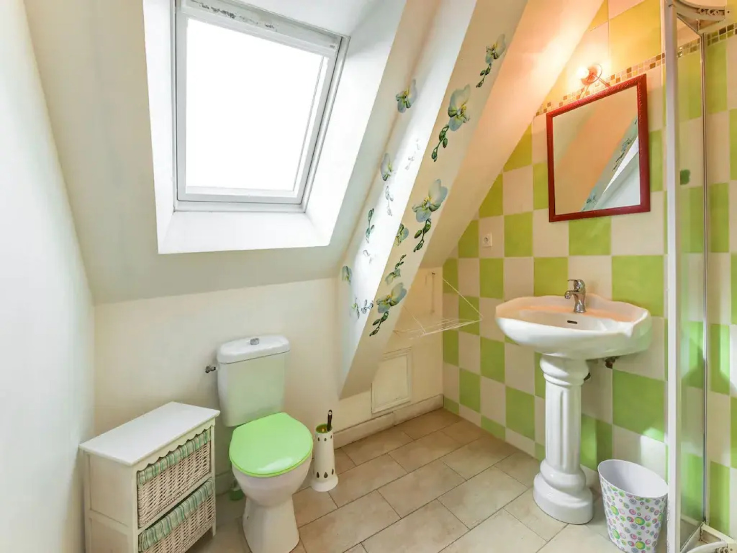 Beautiful Holiday Home in Brainville with Garden