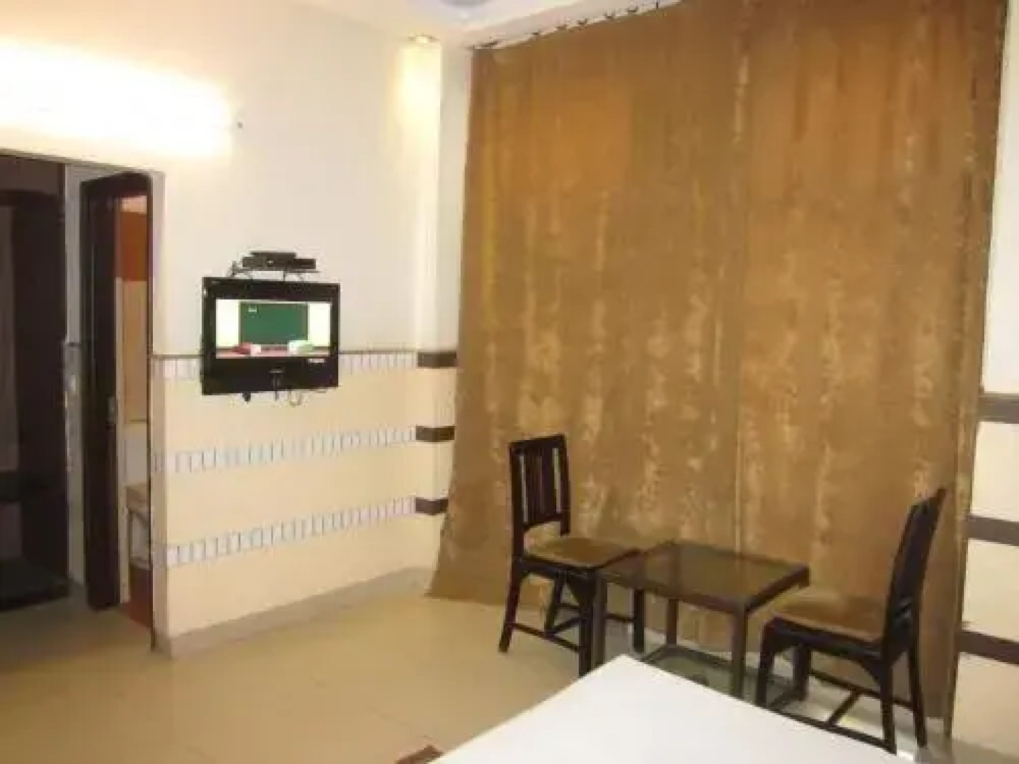 Amrapali Tourist Resort