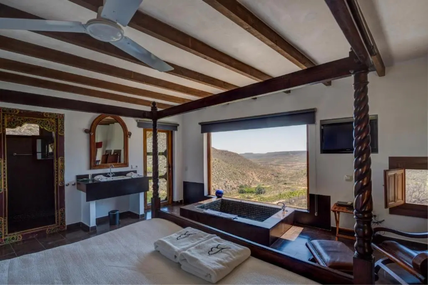 La Almendra y El Gitano