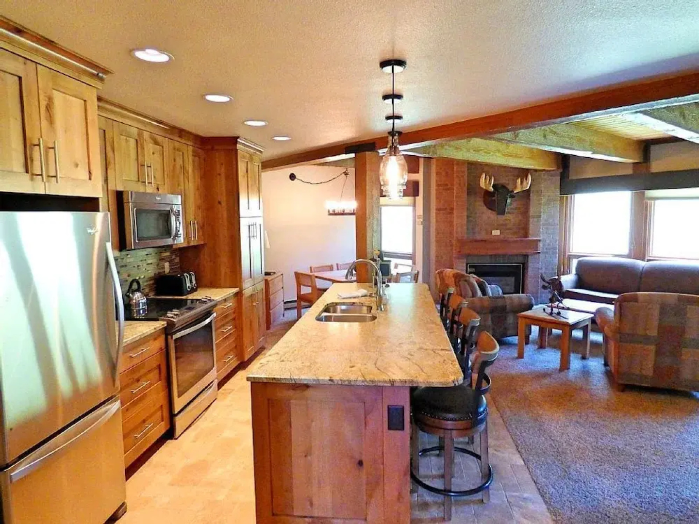 Lift Tickets Ground Floor in Mtn Village, Wifi, Fireplace, Hot Tubs