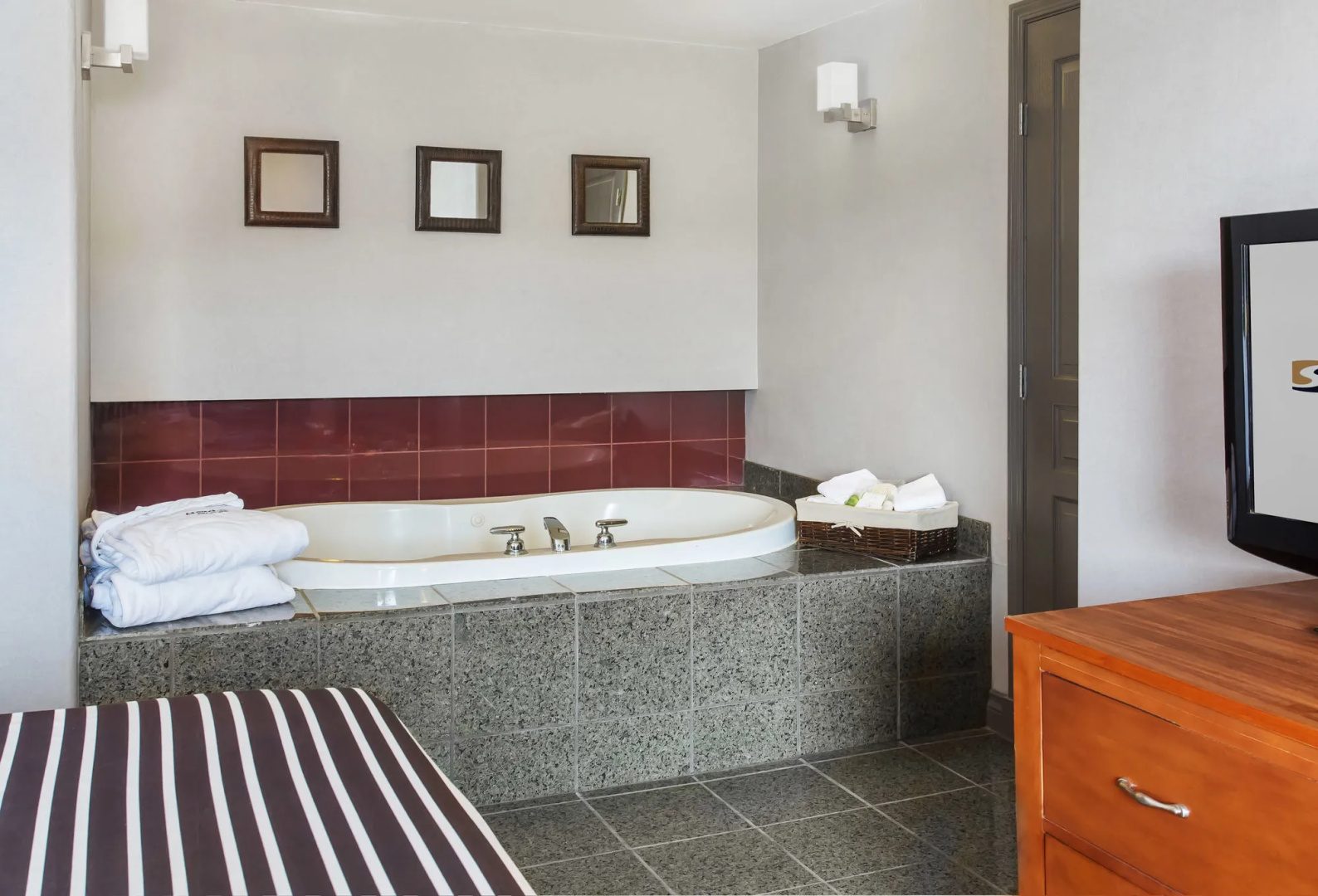 Sandman Hotels & Suites Calgary West