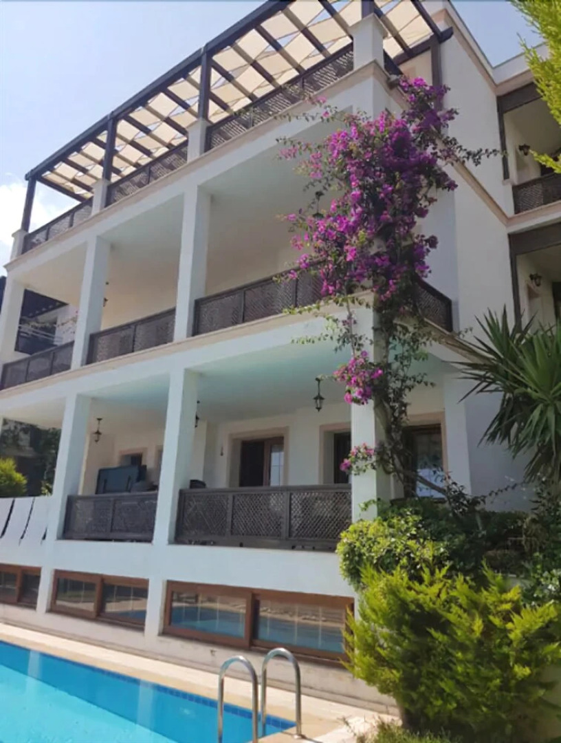 Villa 6 Bedroom with Private Pool