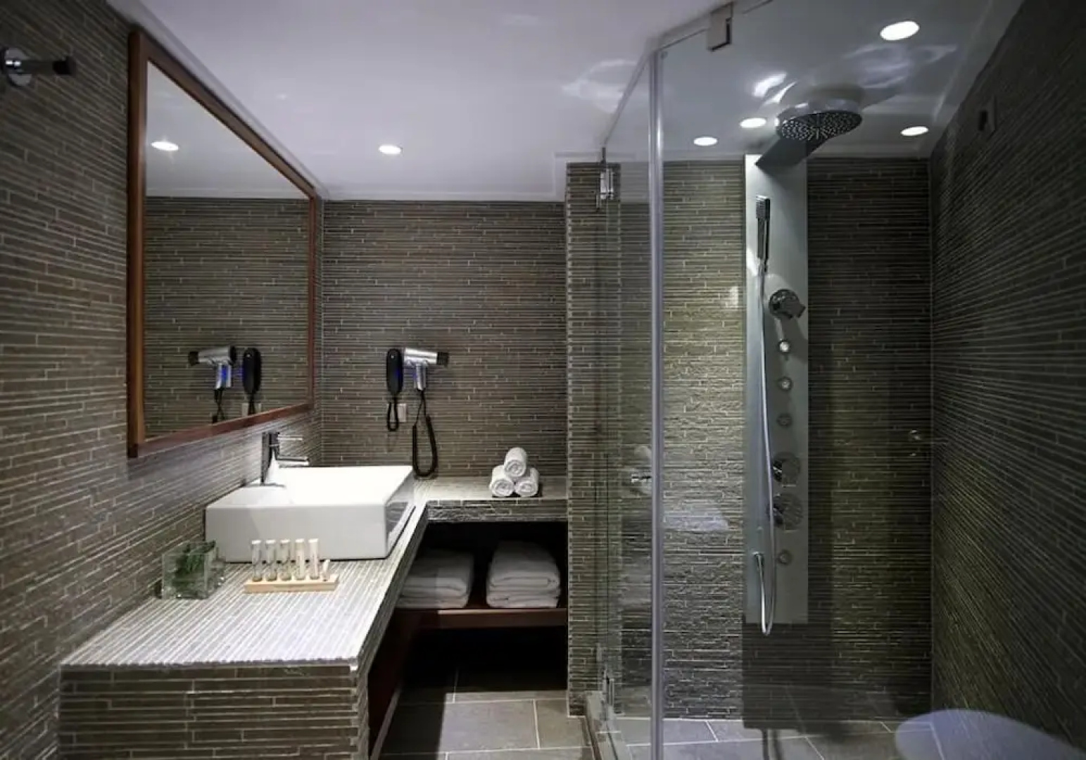 Art Mainalon Hotel