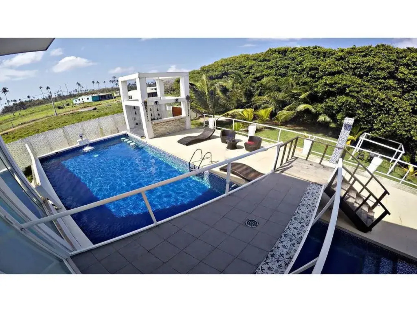 Ocean Breeze Boutique Hotel