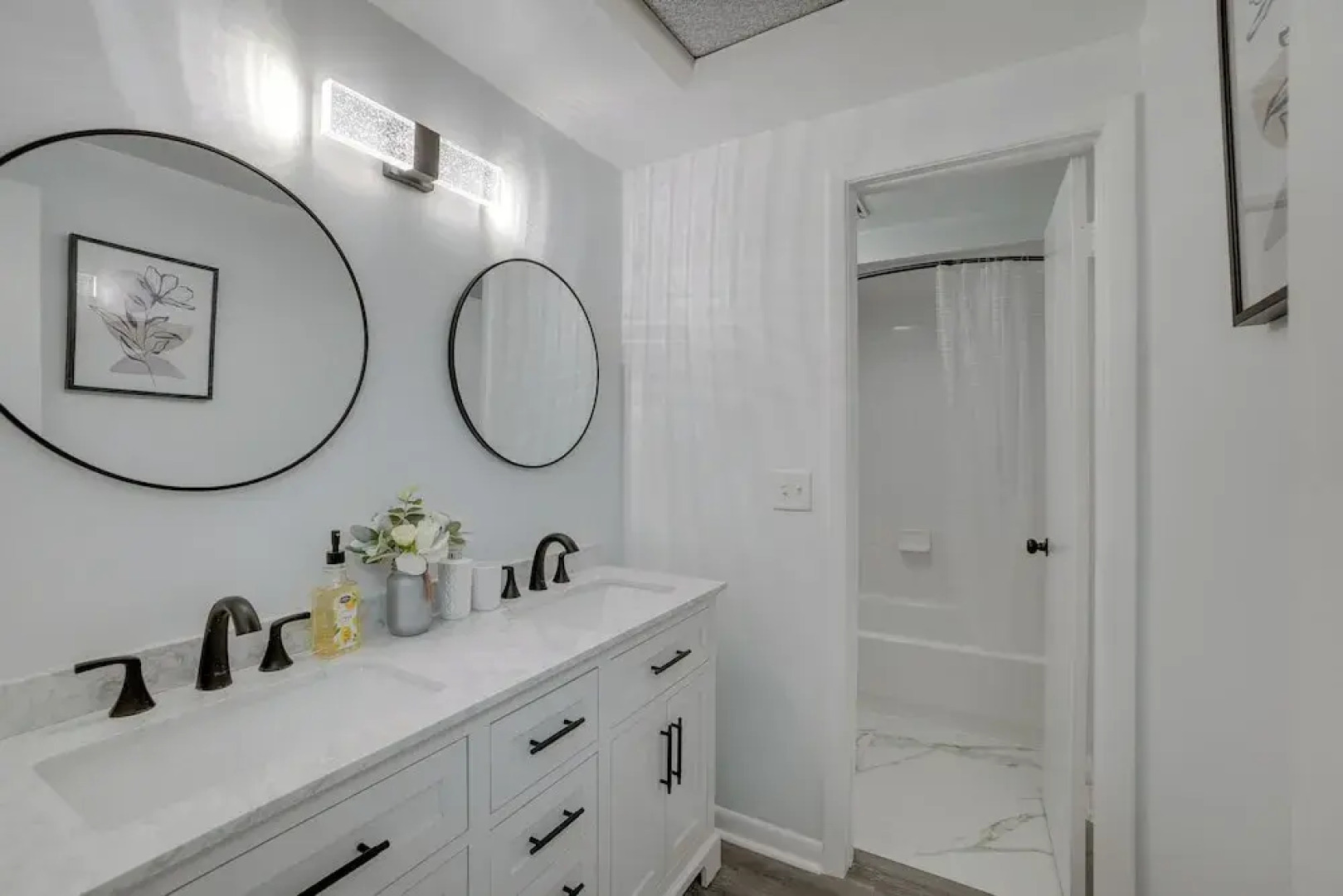 Spacious Tampa Vacation Rental ~ 7 Mi to Beach!