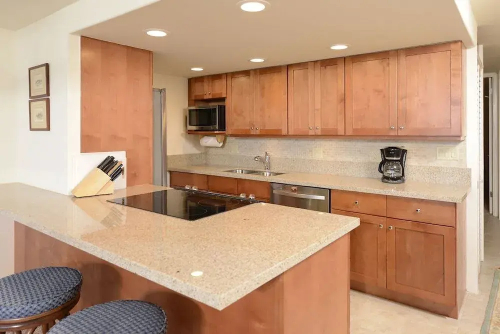 Kaleialoha #313 1 Bedroom 1 Bathroom Condo by Redawning